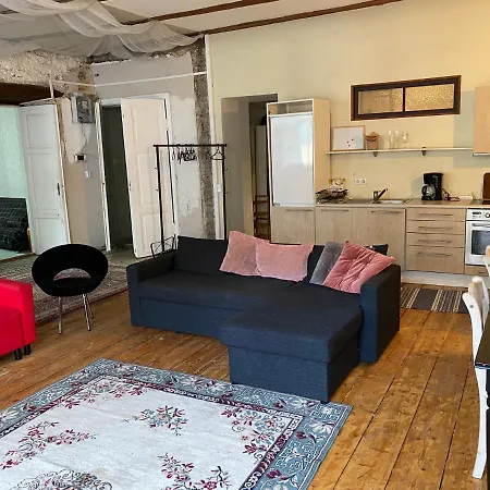 Апартаменты Bohemian In Old Town Таллин