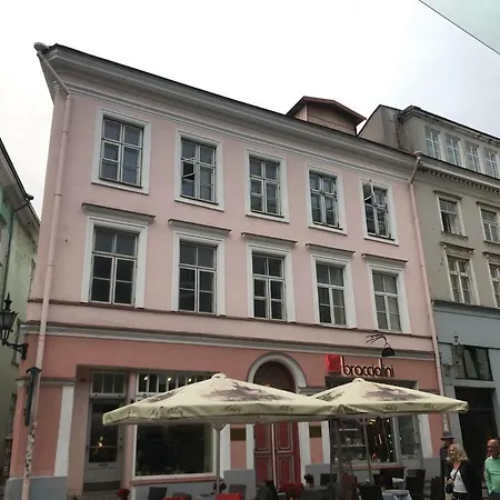 Bohemian In Old Town Apartment *